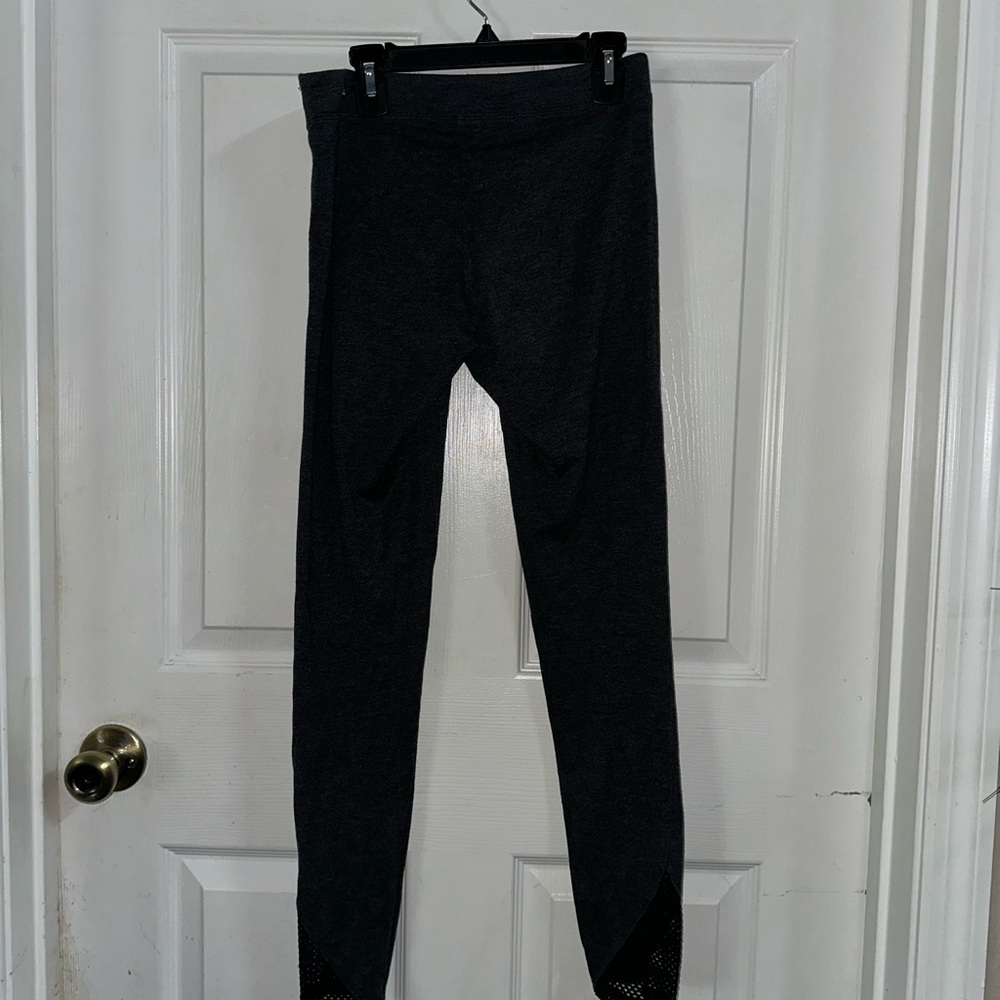 PINK Victoria’s Secret Yoga Pants - Picture 3 of 4